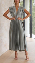 Women's Pleated Maxi Dress – V-Neck