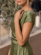 Elure | Short Sleeve Boat Neck Fitted Silhouette Midi Dress 2
